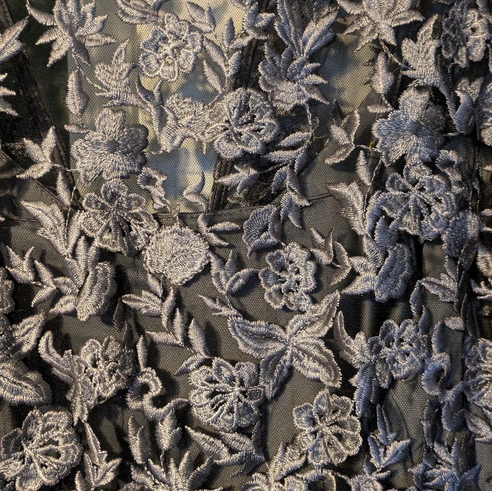 Le Rose Adele Robe - image 6